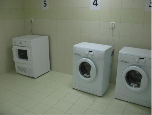 Uninova Hostel บราติสลาวา ภายนอก รูปภาพ